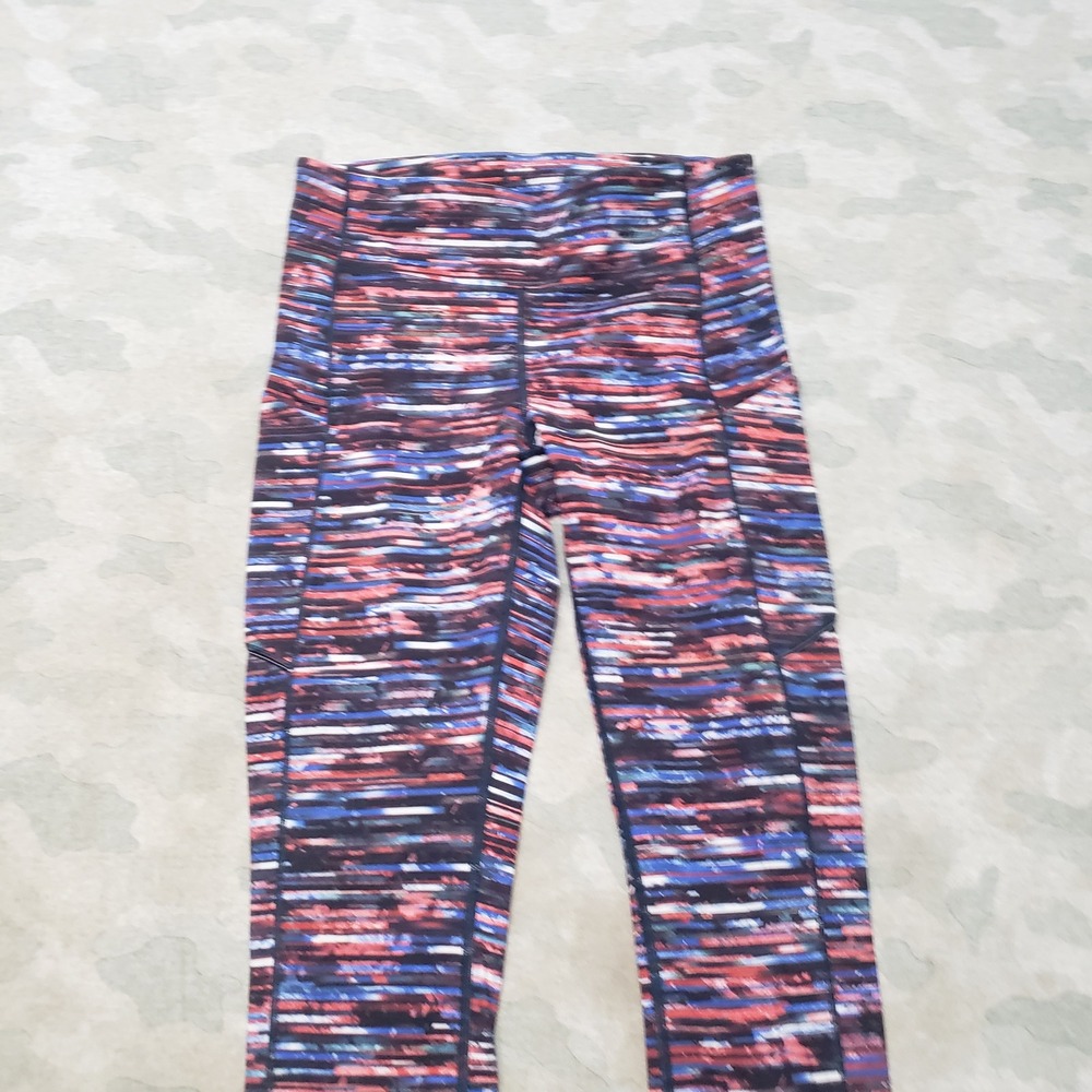 Lululemon Crop Leggings Women 6 Blue Striped Athletic Running Pull On Gym Yoga